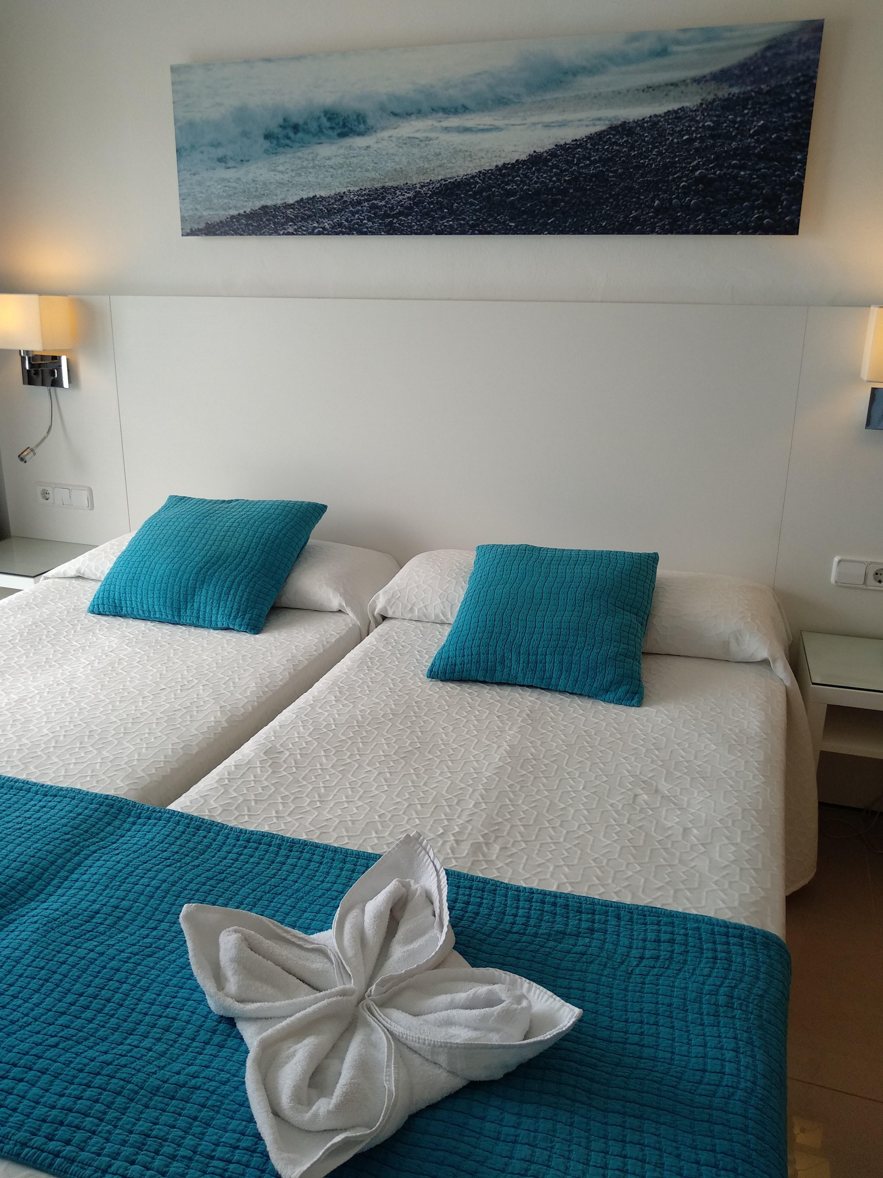 Aparthotel Nereida San Antonio  Eksteriør billede
